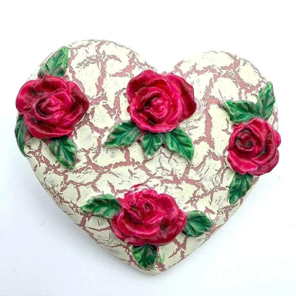 Vintage White Pink Painted Clay Heart Floral Love Beauty Lapel‎ Pin Brooch Retro